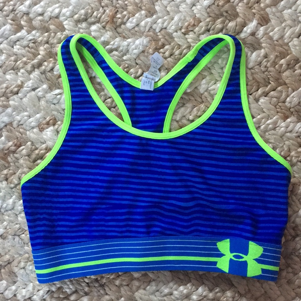 sports bra